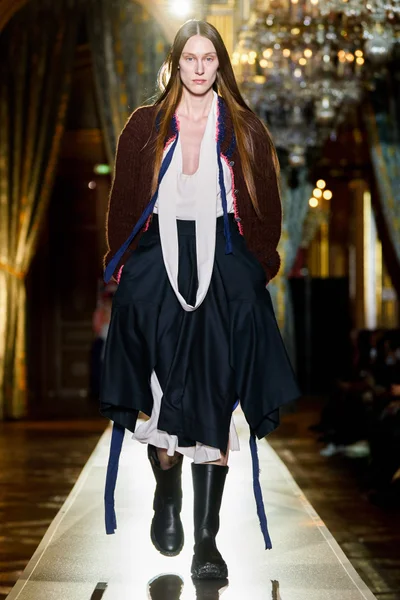 Look 24
